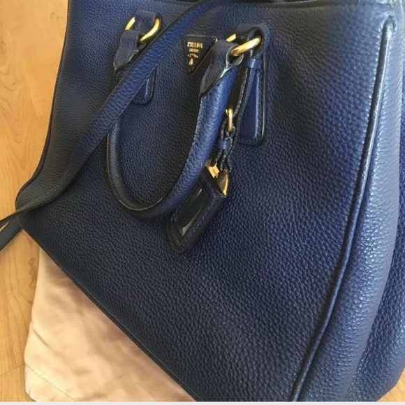 PRADA PURSE - Picture 4 of 7